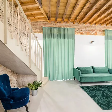 Homes Sweet Postigos Terrace Apartment *